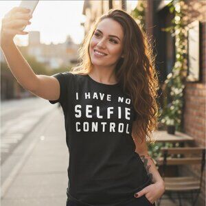 Black Matter ✦ “I Have No Selfie Control” Graphic T-Shirt ✦ XL Black Cotton NWT